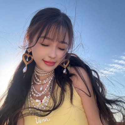 布兰卡和弹吉他的人